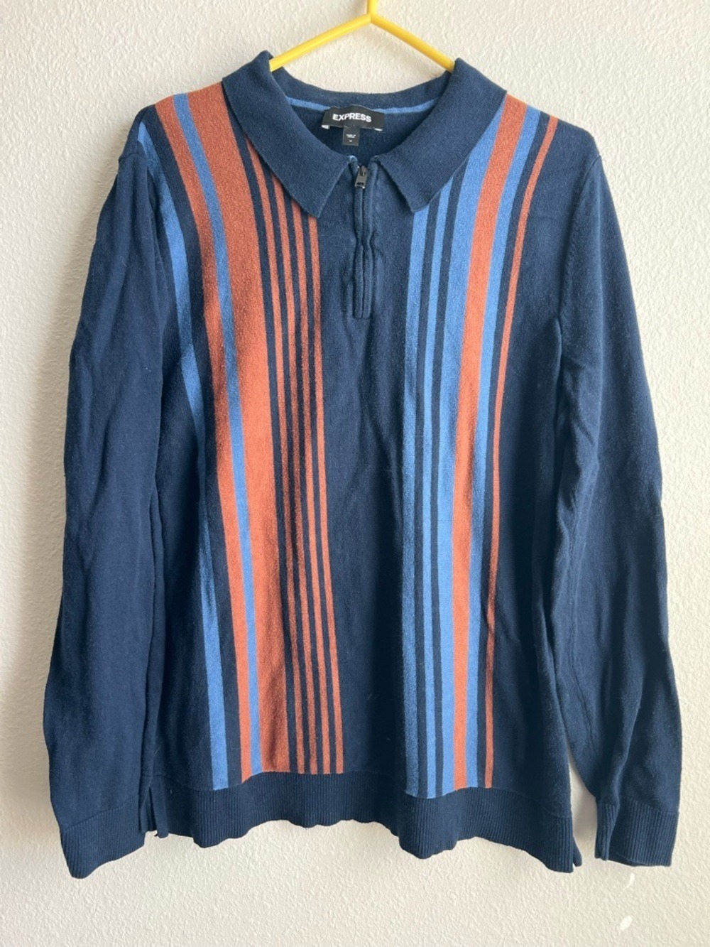 Express Mens Medium Navy Blue Half Zip Sweater Rust Light Blue Vertical Stripe
